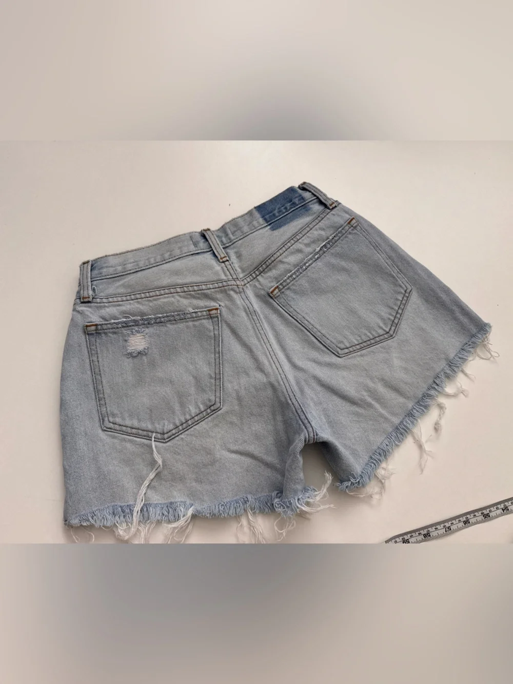 Abercrombie & Fitch Curve Love Mid Rise Boyfriend Shorts 27 / 4 Distressed Denim